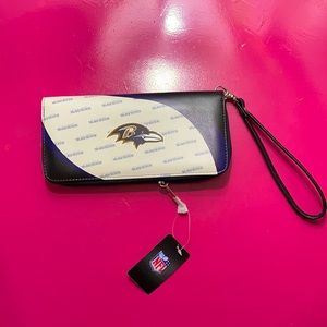 NWT Baltimore Ravens Clutch